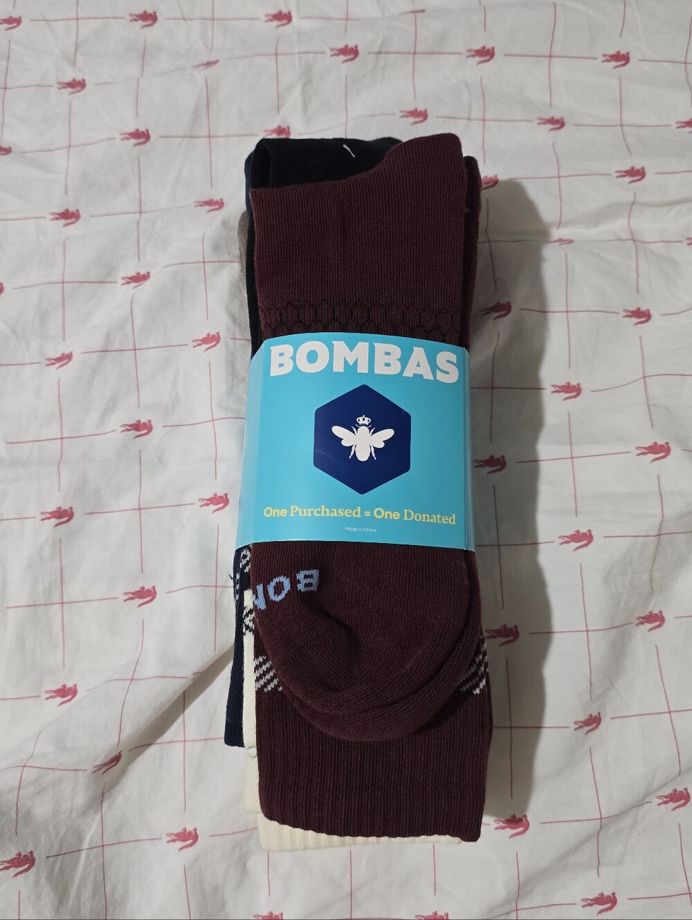 NWT Bombas Unisex XL Midweight Cushioned Footbed Crew Socks 4 Pairs Multi